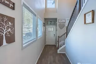 17622 Crossing Dr E, Puyallup, WA 98374 - Photo 29