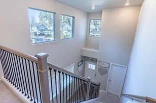 17622 Crossing Dr E, Puyallup, WA 98374 - Photo 3