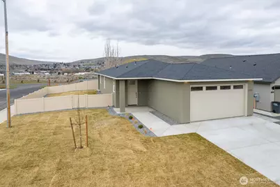 915 Ivy Street NE, Ephrata, WA 98823 - Photo 3