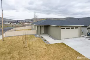 915 Ivy Street NE, Ephrata, WA 98823 - Photo 3