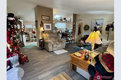 77 Blue Heron Drive, Longview, WA 98632 - Photo 3