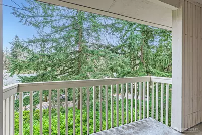 14547 NE 40th St #J302, Bellevue, WA 98007 - Photo 25