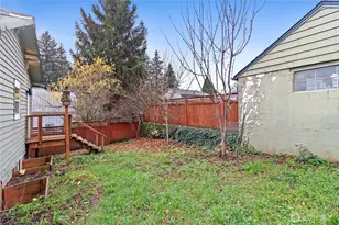 1241 NW Couch St, Camas, WA 98607 - Photo 37
