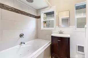 1241 NW Couch St, Camas, WA 98607 - Photo 21