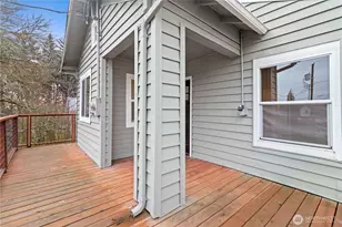 1241 NW Couch St, Camas, WA 98607 - Photo 3