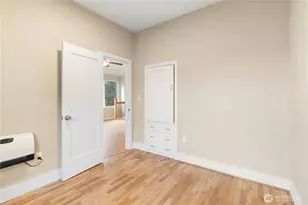 1241 NW Couch St, Camas, WA 98607 - Photo 11