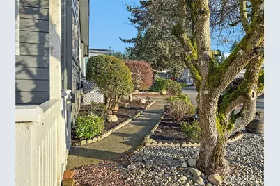 2500 S 370th Street #32, Federal Way, WA 98003 - Photo 3