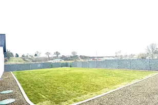 511 SW 12th, College Place, WA 99324 - Photo 3