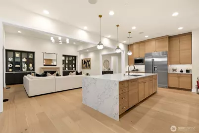 836 130th Avenue NE, Bellevue, WA 98005 - Photo 7