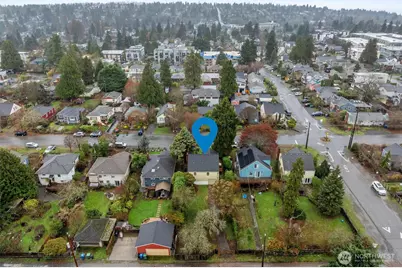 9748 Dayton Avenue N, Seattle, WA 98103 - Photo 29