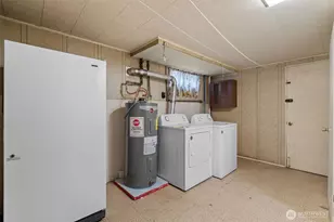 9748 Dayton Ave N, Seattle, WA 98103 - Photo 27