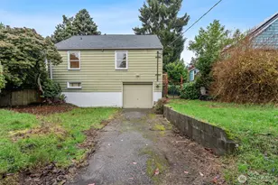 9748 Dayton Ave N, Seattle, WA 98103 - Photo 35