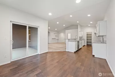 4210 Cove West, Moses Lake, WA 98837 - Photo 9