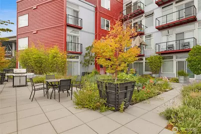 2960 Eastlake Avenue E #403, Seattle, WA 98102 - Photo 23