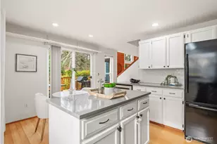 14809 NE 9th Pl, Bellevue, WA 98007 - Photo 13