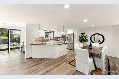 745 Bellevue Avenue E #401, Seattle, WA 98102 - Photo 13