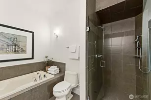 745 Bellevue Ave E, Seattle, WA 98102 - Photo 25