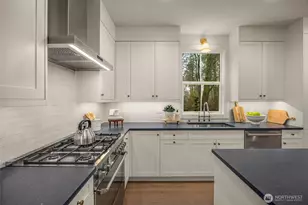 10606 NE 54th Ln, Kirkland, WA 98033 - Photo 15