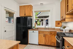 4511 1st Ave NE, Seattle, WA 98105 - Photo 17