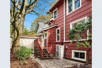 4511 1st Avenue NE, Seattle, WA 98105 - Photo 29