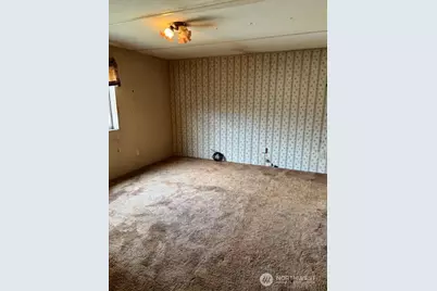 823 Cottonwood Drive, Enumclaw, WA 98022 - Photo 11