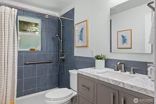 3203 NE 89th St, Seattle, WA 98115 - Photo 13