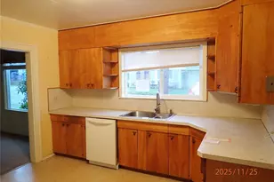 102 W Emerson Ave, Hoquiam, WA 98550 - Photo 11