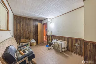 1103 W Spruce St, Port Angeles, WA 98363 - Photo 9