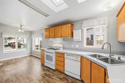 15400 SE 155th Street #49, Renton, WA 98058 - Photo 13