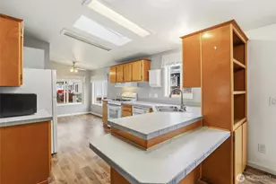 15400 SE 155th St, Renton, WA 98058 - Photo 11