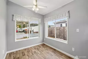 15400 SE 155th St, Renton, WA 98058 - Photo 17