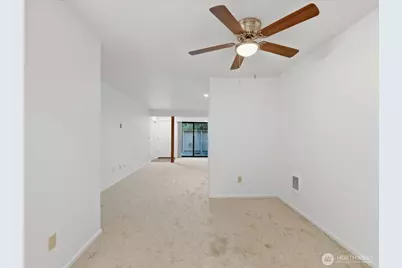 8835 166th Avenue NE #D102, Redmond, WA 98052 - Photo 13