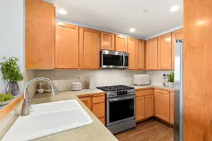 2607 Western Ave, Seattle, WA 98121 - Photo 7