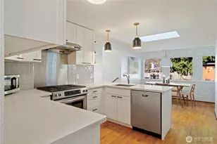 310 NE 161st St, Shoreline, WA 98155 - Photo 13