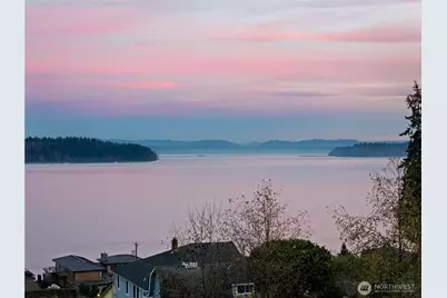 8154 E Seaview Drive, Port Orchard, WA 98366 - Photo 1