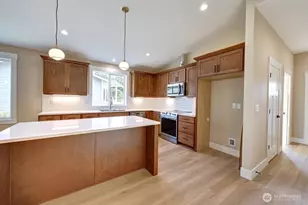 811 NE 357th St, Ocean Park, WA 98640 - Photo 9