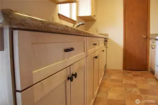 210 W Ash St, Waterville, WA 98858 - Photo 5