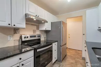 15721 NE 18th Street #D1, Bellevue, WA 98008 - Photo 3