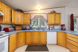 8878 Peavey Rd, Sedro Woolley, WA 98284 - Photo 3