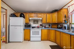 8878 Peavey Rd, Sedro Woolley, WA 98284 - Photo 5