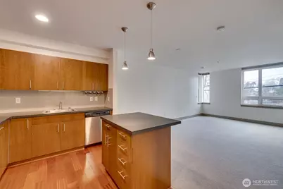 4547 8th Avenue NE #204, Seattle, WA 98105 - Photo 11