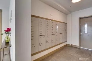 4547 8th Ave NE, Seattle, WA 98105 - Photo 7