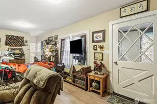 325 E Main St, Mossyrock, WA 98564 - Photo 3