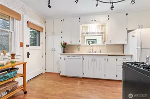 3018 Elm St, Bellingham, WA 98225 - Photo 31