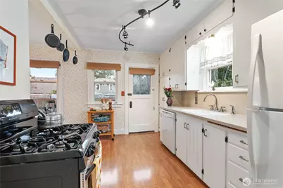 3018 Elm Street, Bellingham, WA 98225 - Photo 25