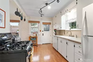 3018 Elm St, Bellingham, WA 98225 - Photo 25