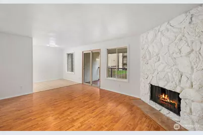 14510 124th Avenue NE #C28, Kirkland, WA 98034 - Photo 7