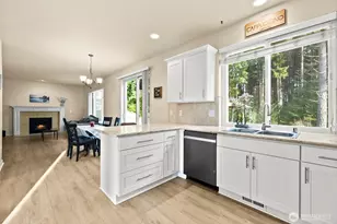 17801 97th Ln E, Puyallup, WA 98375 - Photo 3