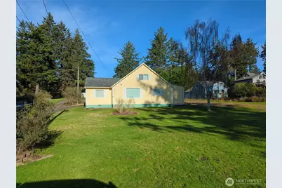 1104 Rose Avenue NE, Ilwaco, WA 98624 - Photo 1