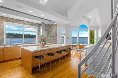 2819 E Lake Sammamish Parkway NE, Sammamish, WA 98074 - Photo 9